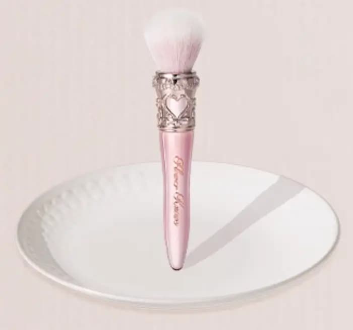 Flower Know The Sweetie Bear Shell's Jewel Series Collection Rounder Blush Brush
