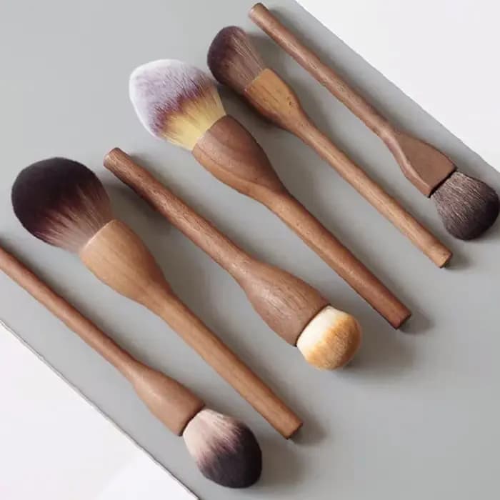Pinceau de maquillage Vintage avec manche en bois