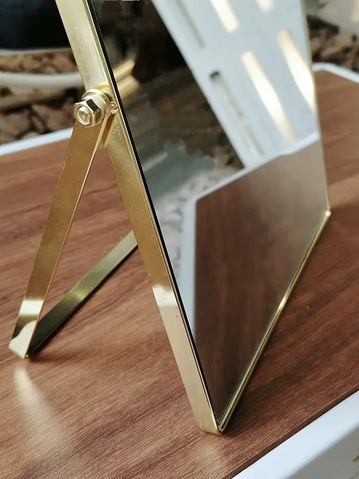 Miroir de maquillage ovale en métal haut de gamme