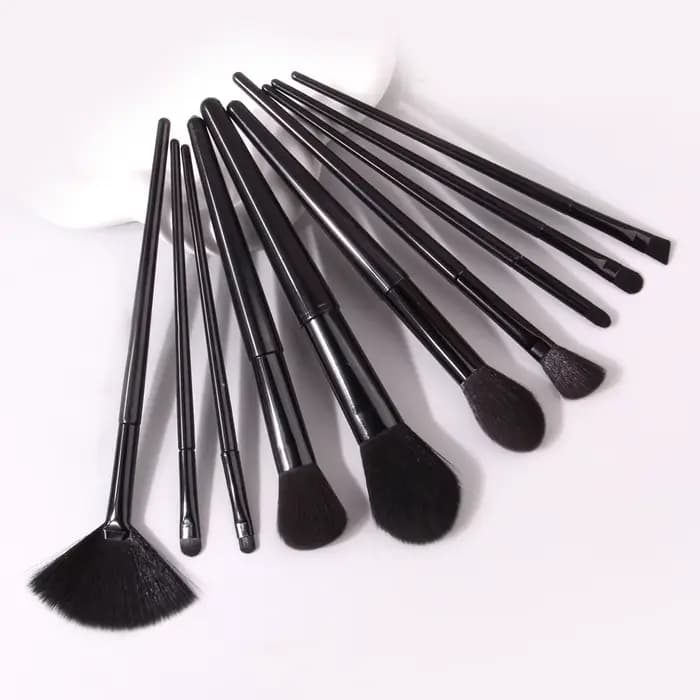 Ensemble de 10 pinceaux de maquillage noirs à poils doux de haute qualité