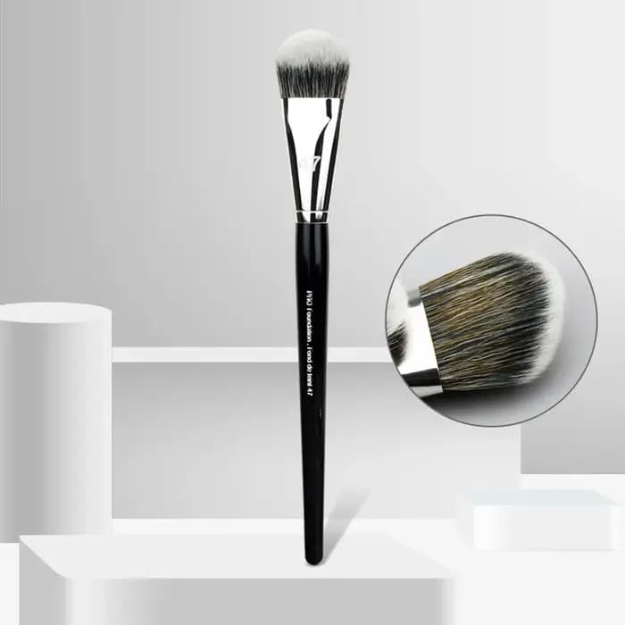 Brosses de maquillage pour fond de teint