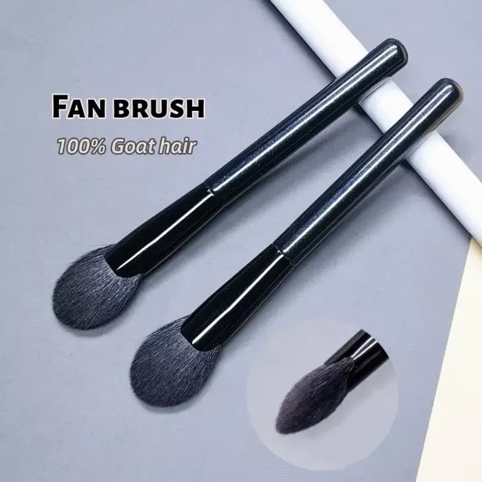 Pinceau de maquillage en poils de chèvre pour surligneur