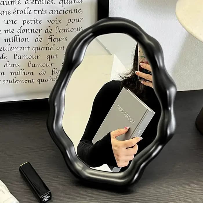 Miroir sur pied irrégulier INS