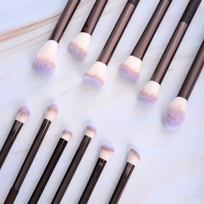 Ensemble de 15 pinceaux de maquillage professionnels avec manche ergonomique et poils doux