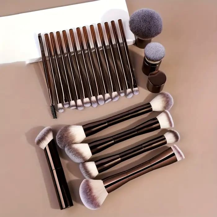 Ensemble de pinceaux de maquillage professionnels doux