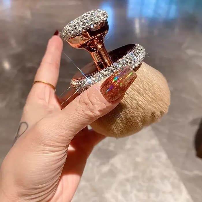 Pinceau à poudre libre de luxe de grande taille, incrustation de diamants artificiels, doux et délicat pour la peau, pinceau à blush pour le visage