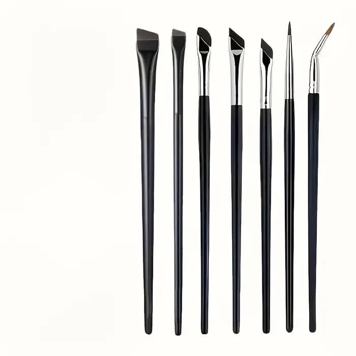 7 pinceaux de maquillage combinés avec détails de précision
