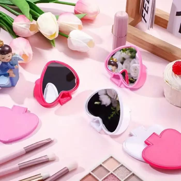 10 miroirs de poche en forme de cœur pour la Saint-Valentin