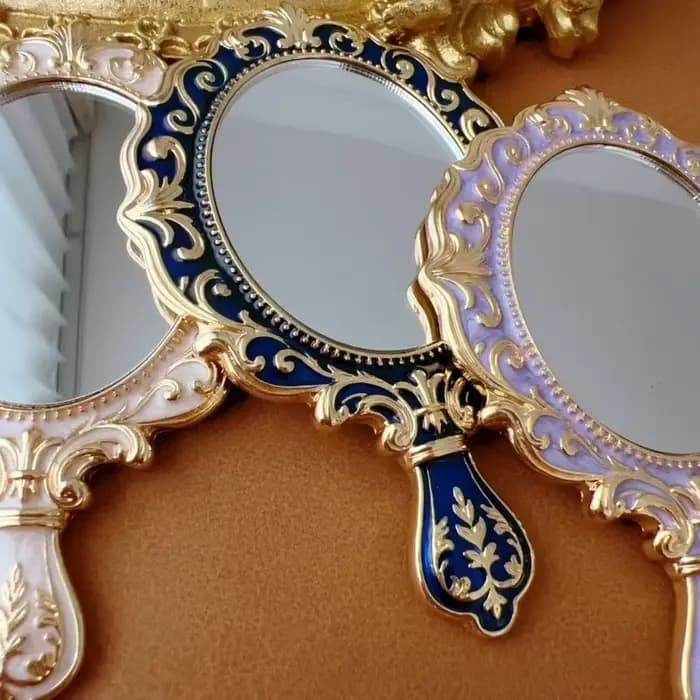 Miroir de cour portable rétro européen