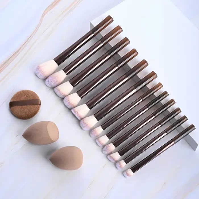 Ensemble de 15 pinceaux de maquillage professionnels avec manche ergonomique et poils doux