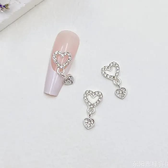 10 pièces coeur balancent ongles breloques 3D alliage luxe