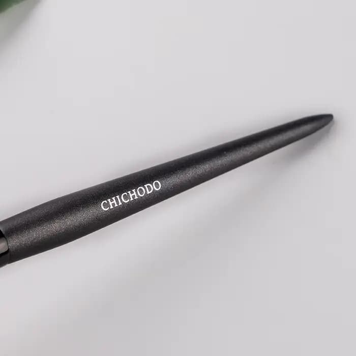 Chichodo 1 pièce pinceaux de maquillage de polissage surligneur manche en bois fard à joues poudre contour