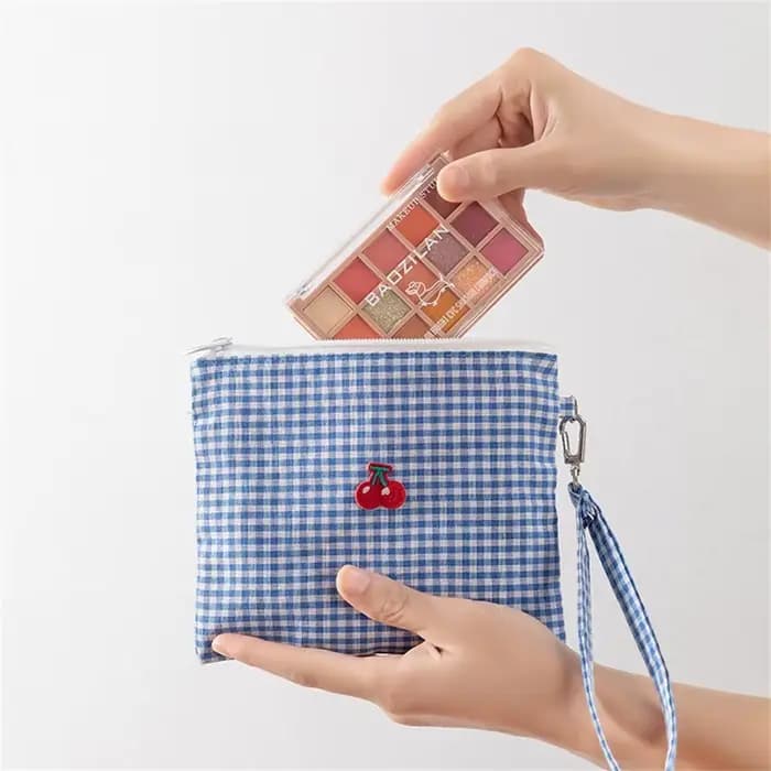Sac de maquillage en toile cerise