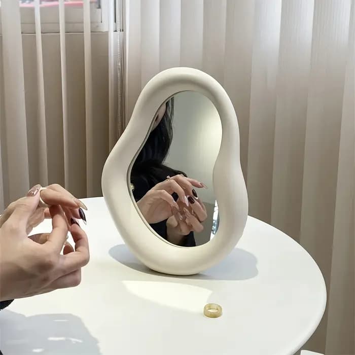 Miroir de maquillage en céramique irrégulier, miroir de vanité de bureau esthétique simple pour la décoration de la chambre