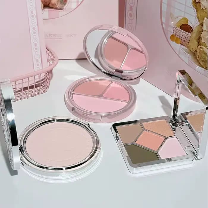 ART VALUE Coffrets de maquillage 7 pièces comprenant 3 couleurs de rouge à lèvres mat