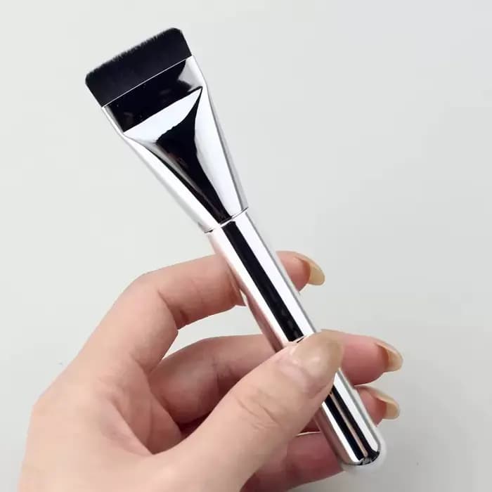 Brosse de fond de teint parfaite pour le visage