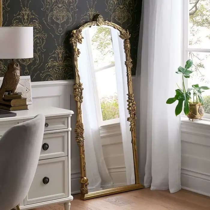 Miroir de salon esthétique