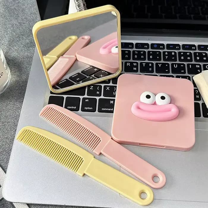 Miroir de maquillage de bouche de saucisse portable avec peigne