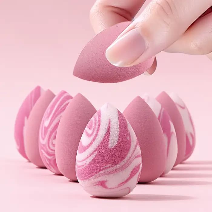Ensemble de 10 mini éponges de maquillage roses