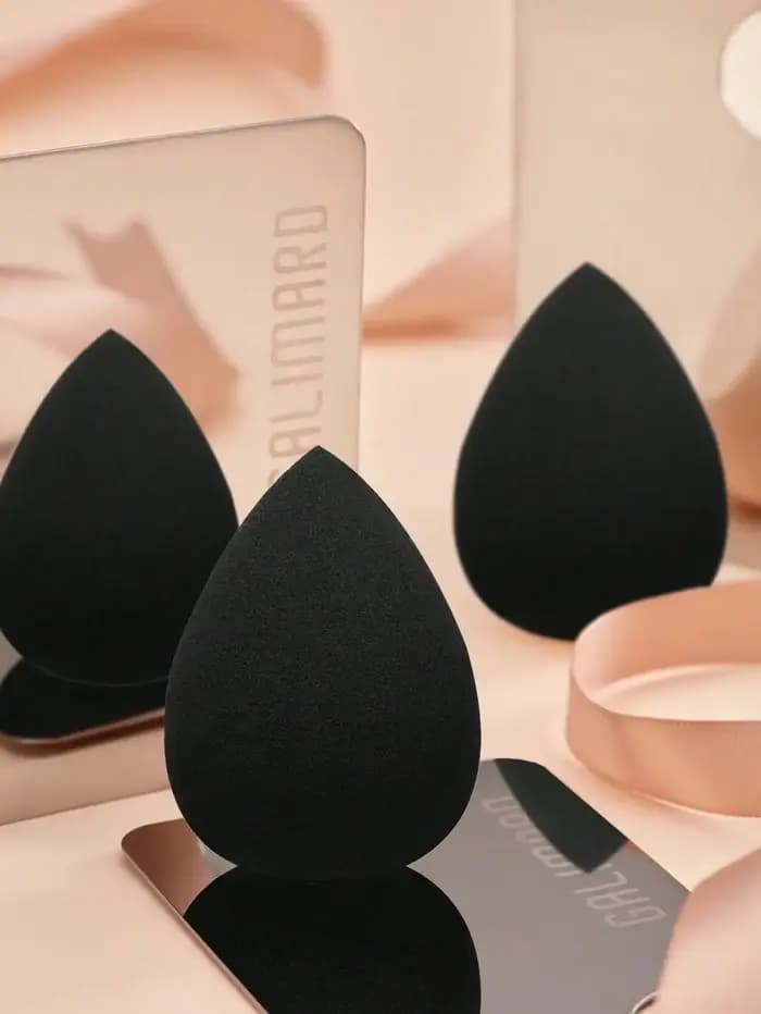 Ensemble d'éponges de maquillage aux œufs noirs
