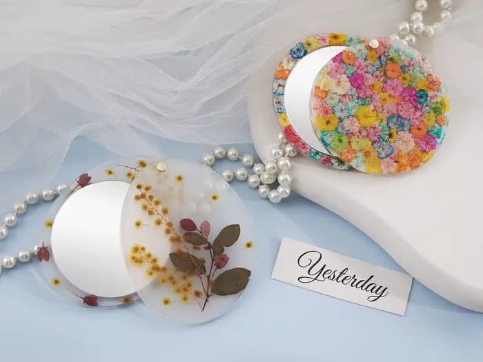 Miroir de maquillage rotatif