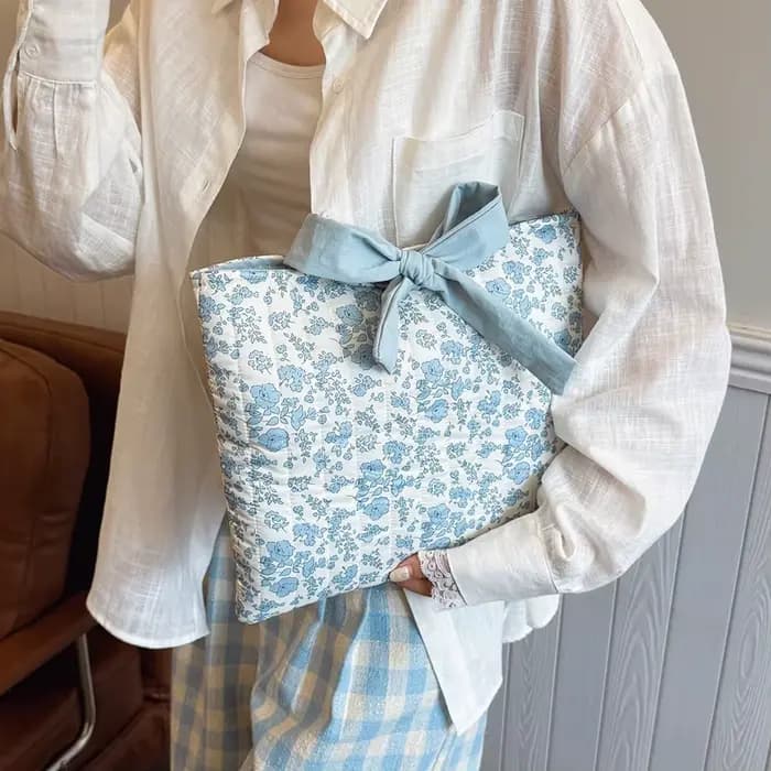 Trousse de maquillage matelassée florale