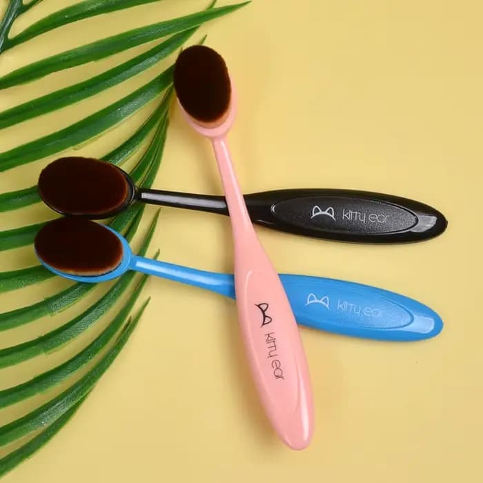 Brosse de fond de teint liquide