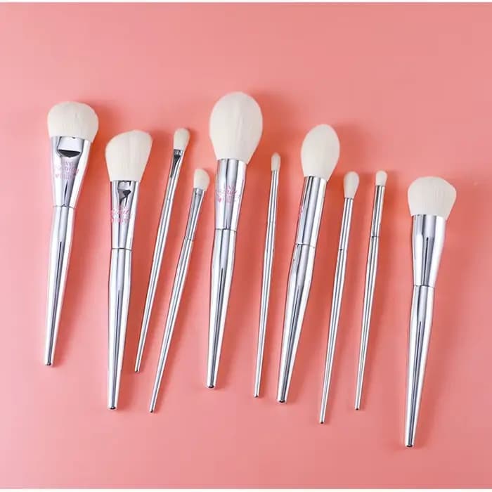 Argent pinceaux de maquillage entièrement fonctionnels de haute qualité fond de teint poudre fard à joues surbrillance