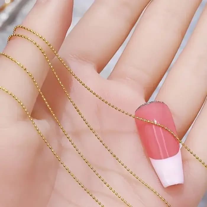 Chaîne de perles pour ongles en or et argent