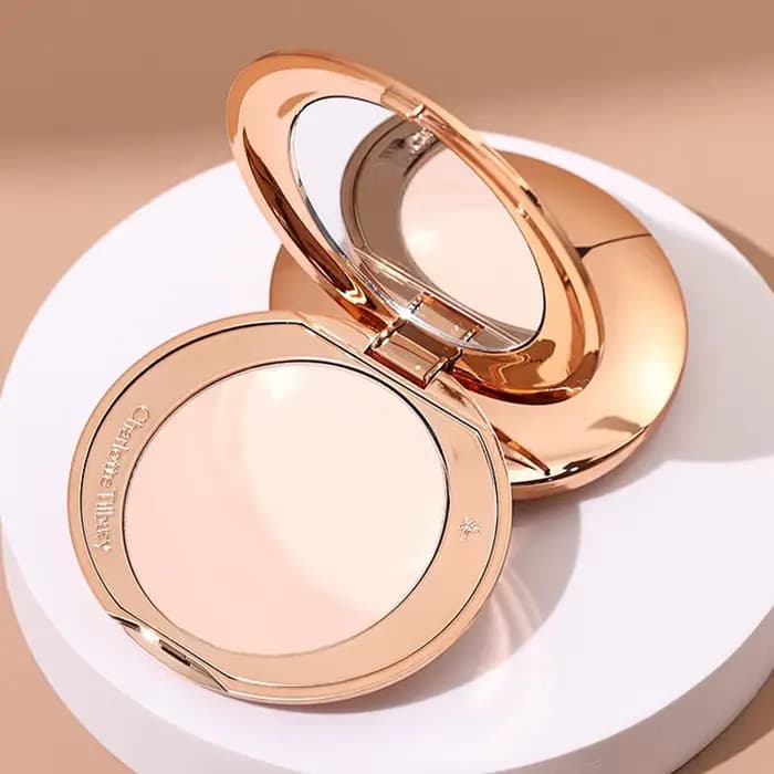 Poudre fixante hydratante et matifiante longue tenue pour le maquillage des femmes