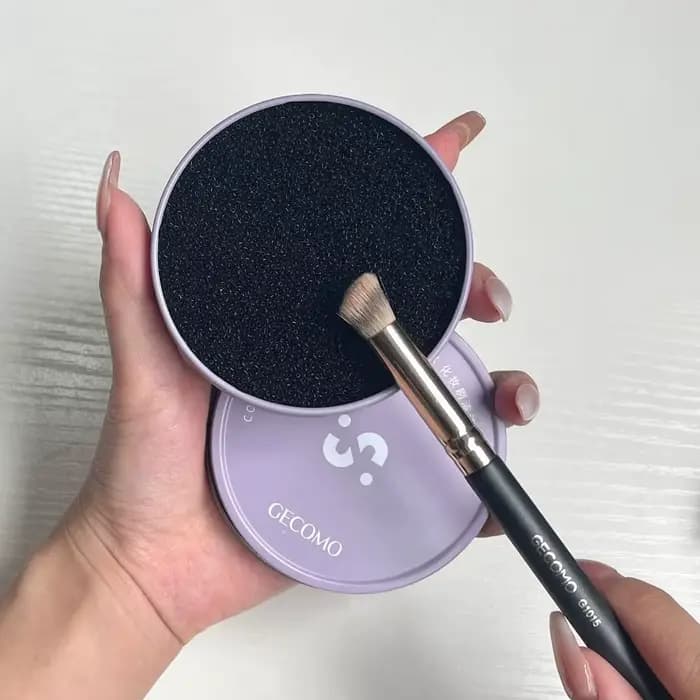 Nettoyeur de pinceaux de maquillage portable