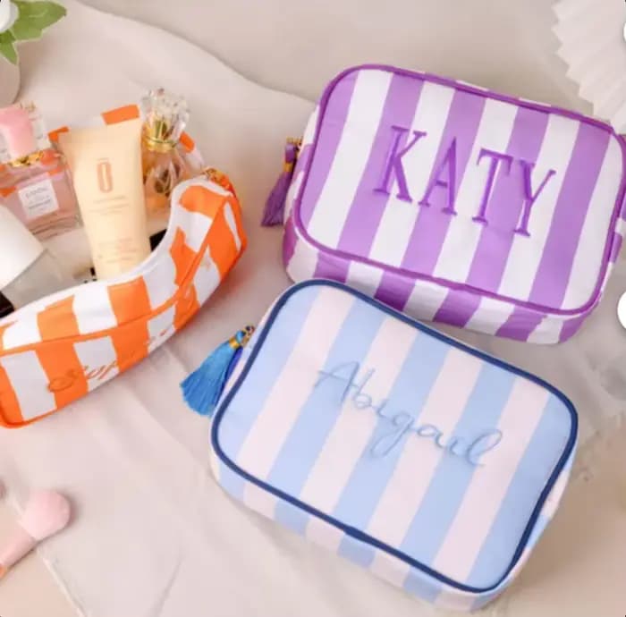 Trousse de maquillage personnalisée avec nom brodé