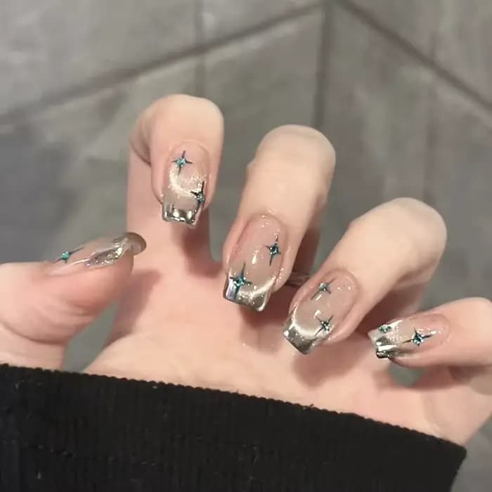Faux ongles ronds courts