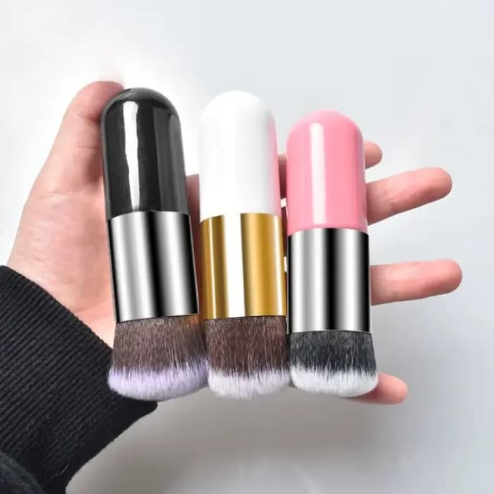 Tête de champignon gros jetée fond de teint brosse maquillage