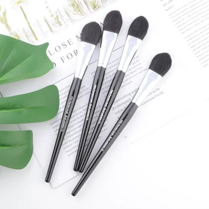 Brosse de maquillage Pro Precision blush #73