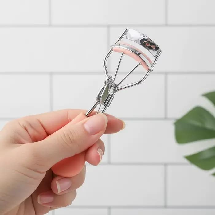 Recourbe-cils durable pour les passionnés de maquillage
